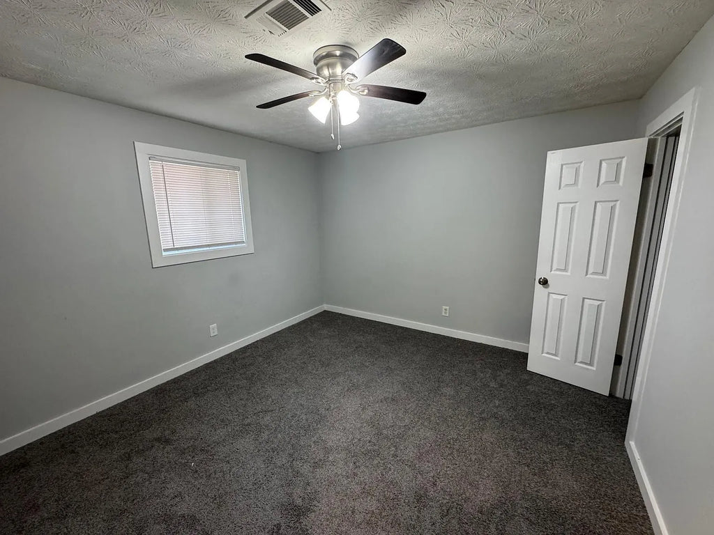 7018 Stephens Dr, Rex, GA 30273