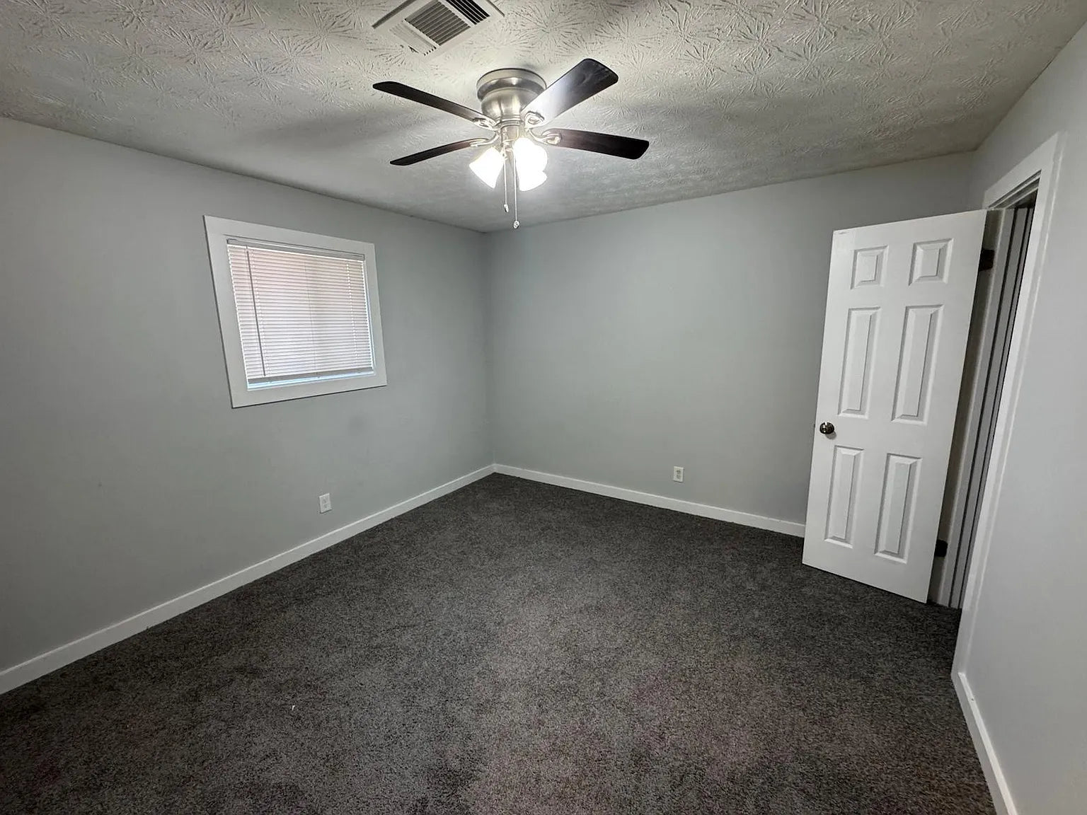 7018 Stephens Dr, Rex, GA 30273