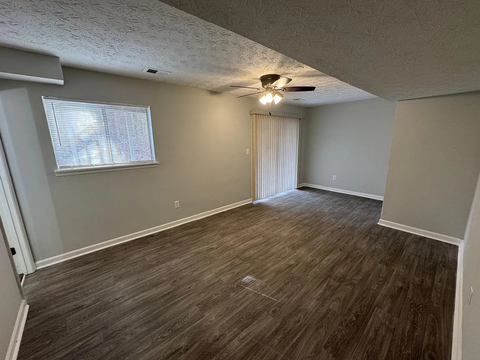 3921 Chimney Ridge Ct, Ellenwood, GA 30294