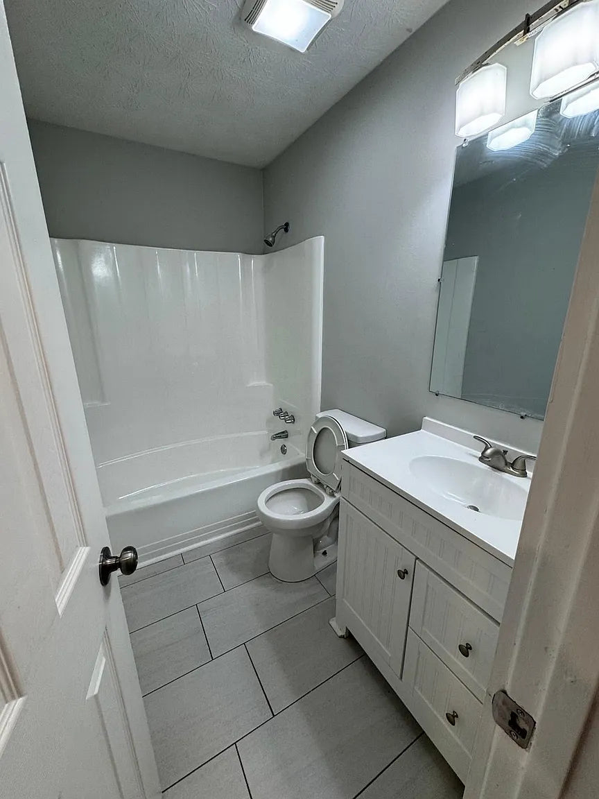 7018 Stephens Dr, Rex, GA 30273