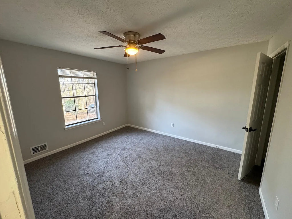 3921 Chimney Ridge Ct, Ellenwood, GA 30294