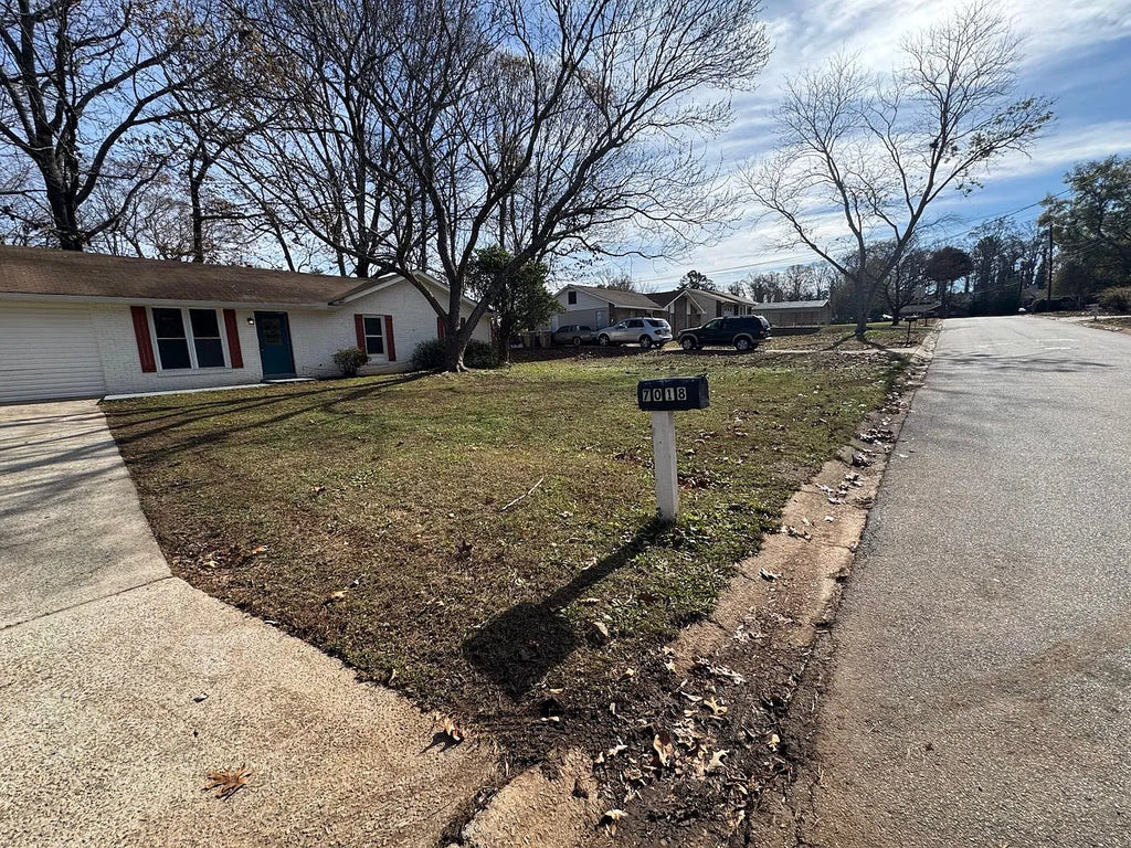 7018 Stephens Dr, Rex, GA 30273