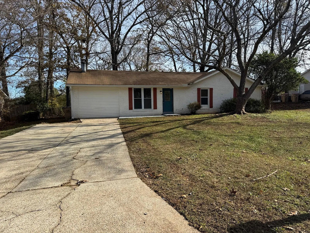 7018 Stephens Dr, Rex, GA 30273