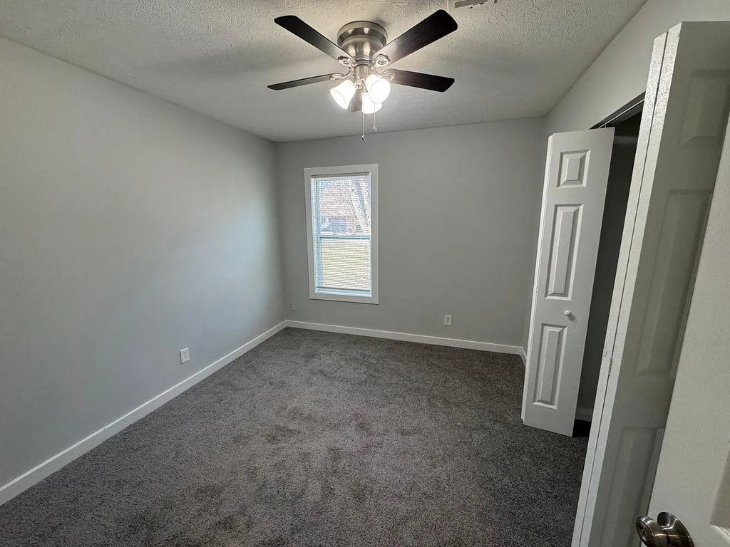 7018 Stephens Dr, Rex, GA 30273