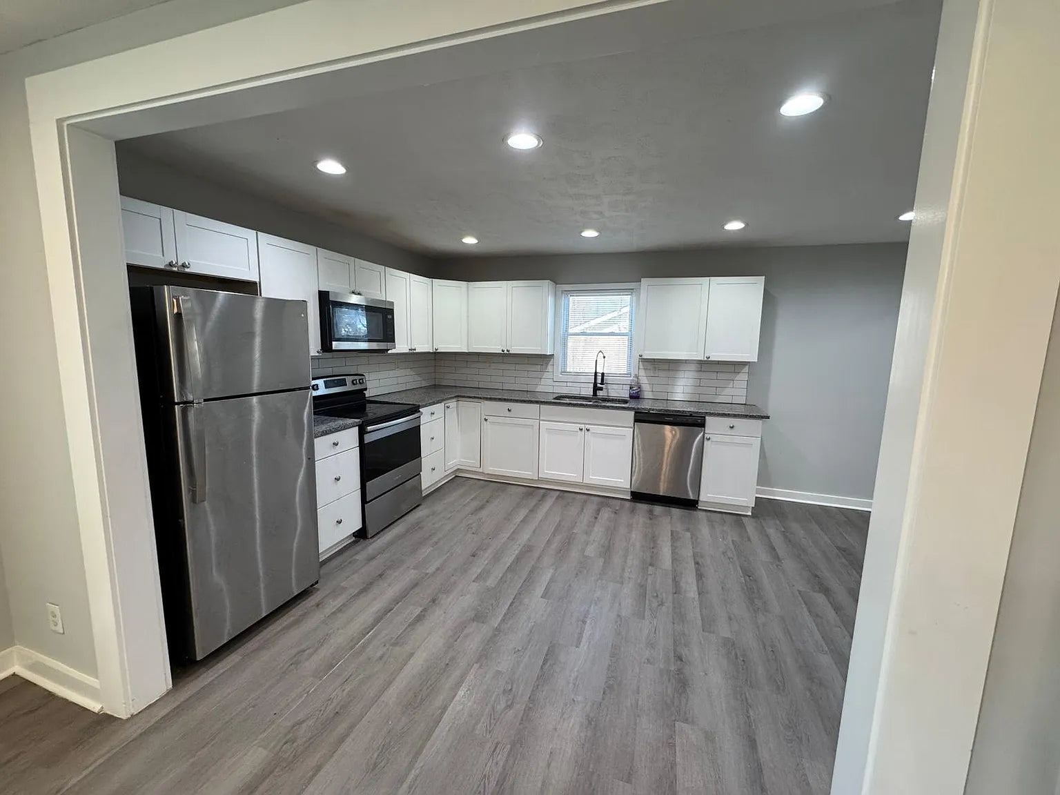 7018 Stephens Dr, Rex, GA 30273