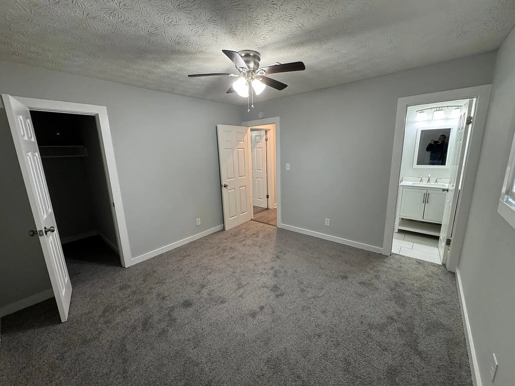 7018 Stephens Dr, Rex, GA 30273